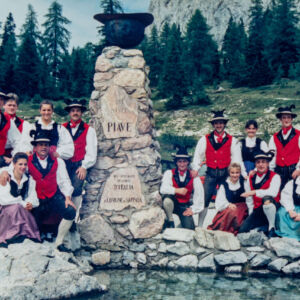 1988 settembre sorgenti del piave in occasione del centenario delle Dolomiti